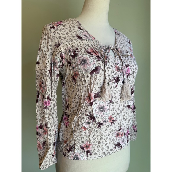American Rag Tops - American Rag Floral whimsigoth boho Tassel Blouse Pink Crochet Lace XS NEW y2k